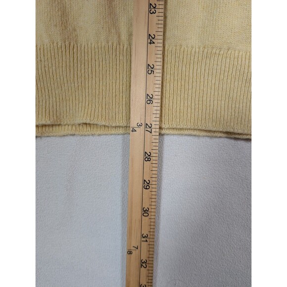 LL Bean Vintage Men's Lambswool Sweater Yellow V Neck Size Large Scotland - Picture 7 of 11